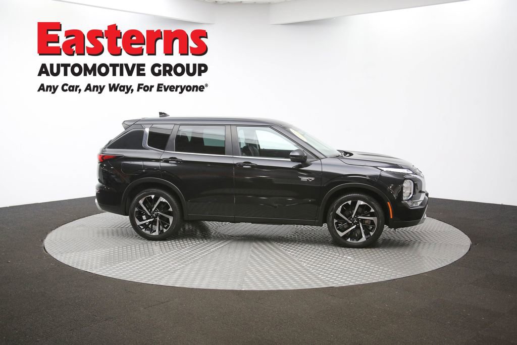 Used 2023 Mitsubishi Outlander SE image 47