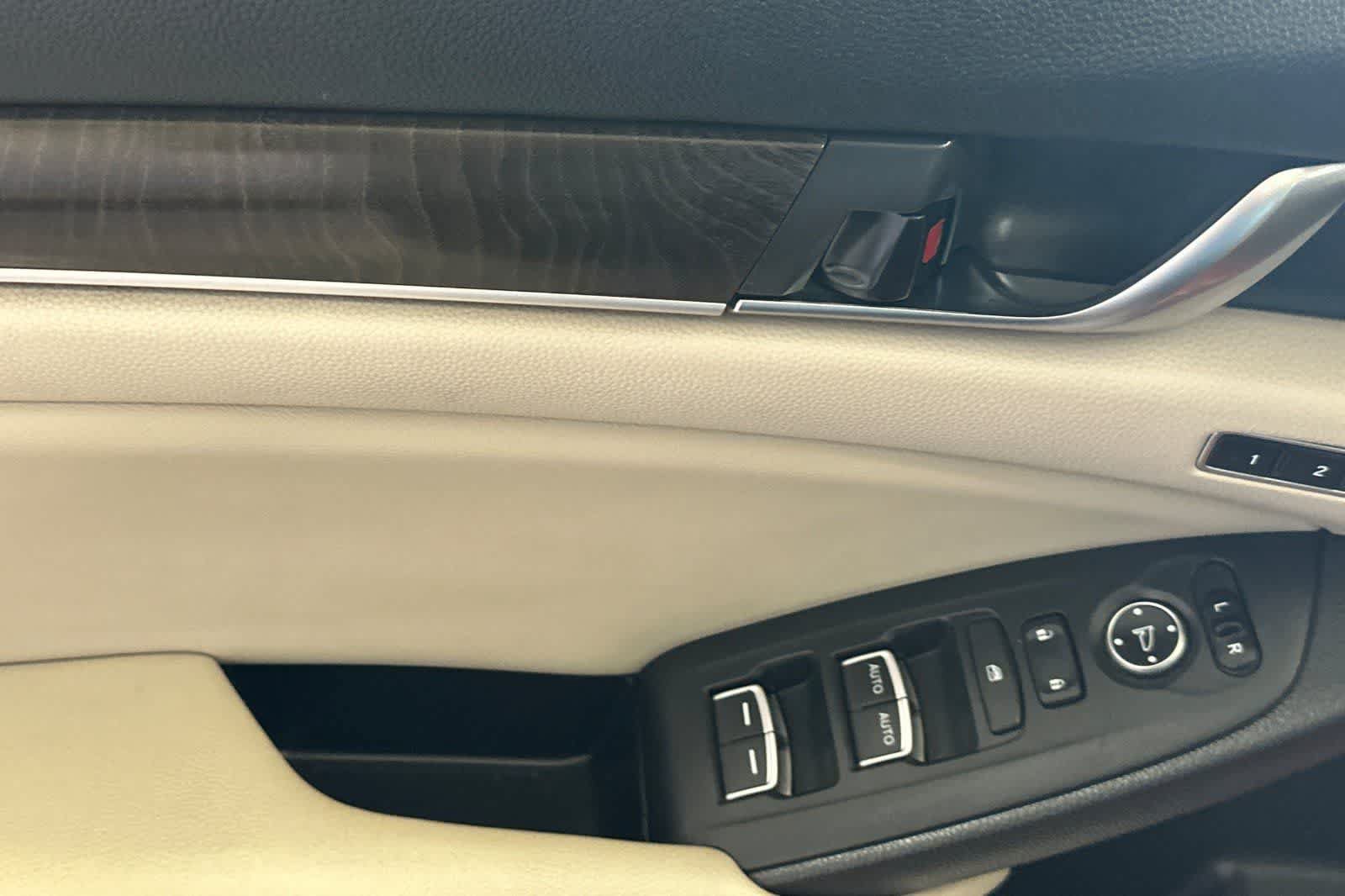 Used 2018 Honda Accord EX-L image 13