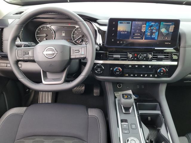 New 2026 Nissan Pathfinder SV image 7