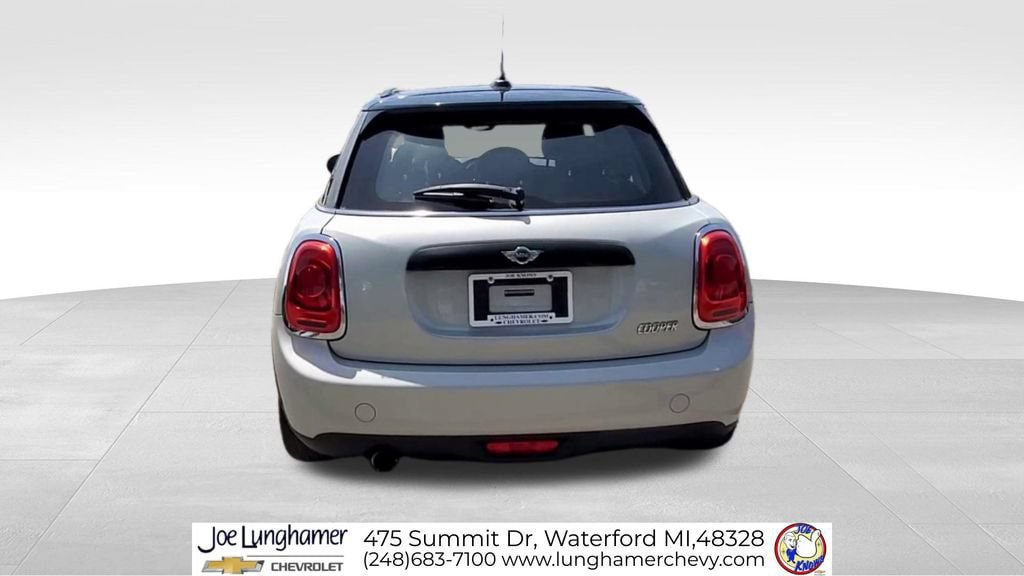 Used 2016 MINI Cooper 4-Door Hardtop FWD image 8
