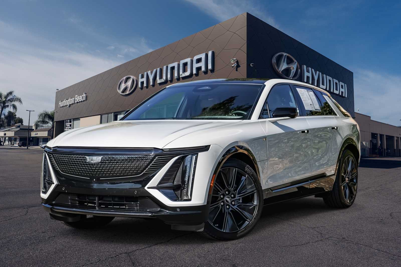 Used 2025 Cadillac Lyriq Sport w/ Nappa Leather Package RWD image 1