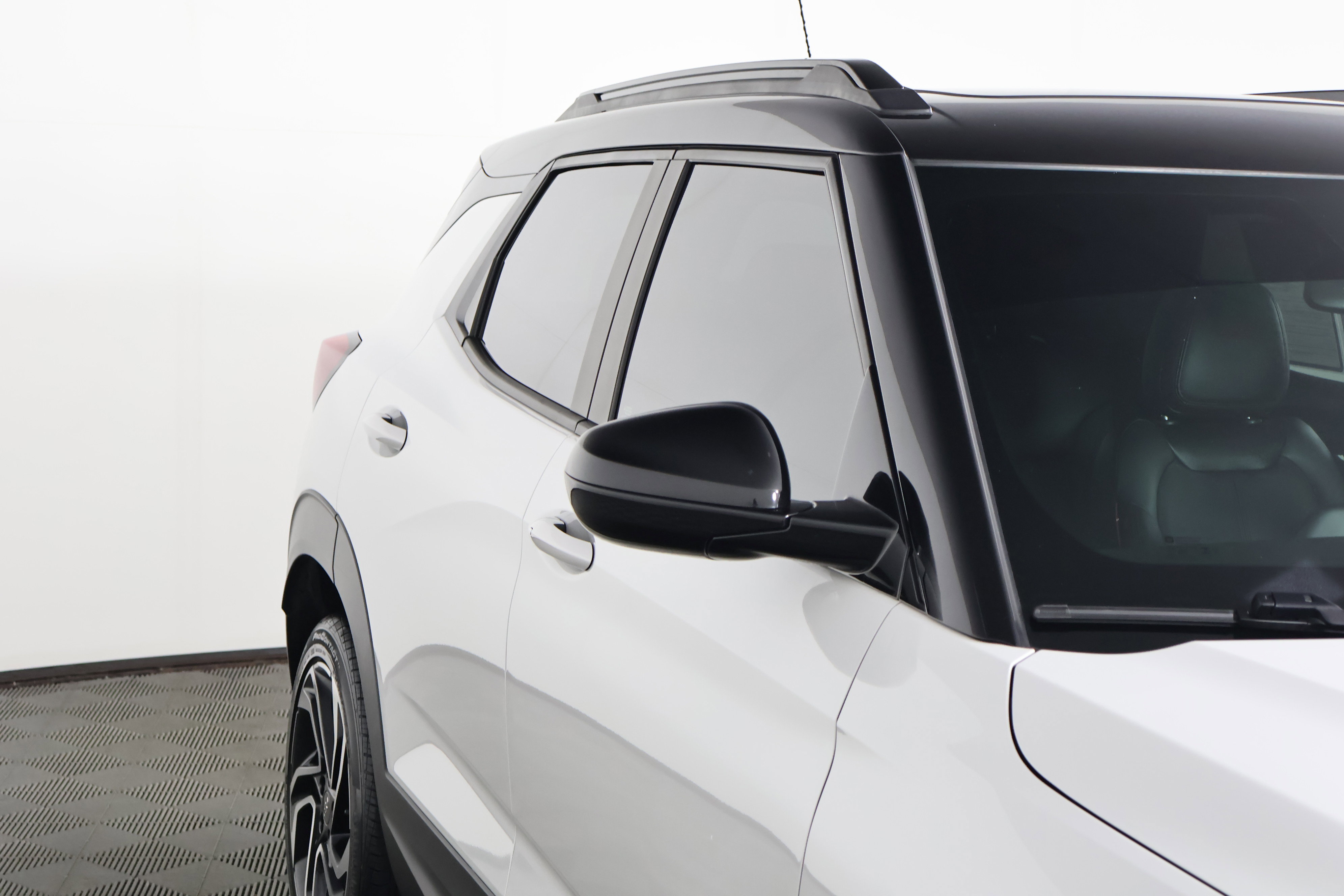 Used 2025 Chevrolet TrailBlazer RS w/ Convenience Package image 14