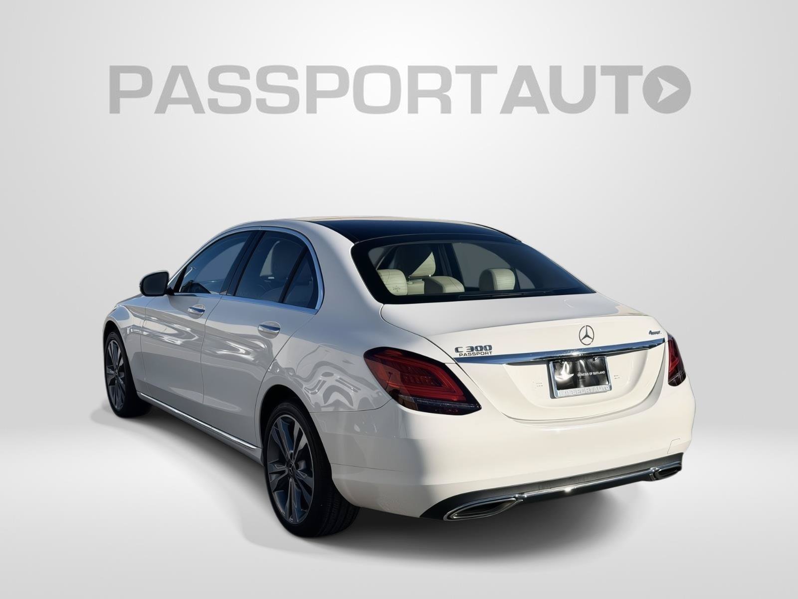 Used 2019 Mercedes-Benz C 300 4MATIC Sedan image 4