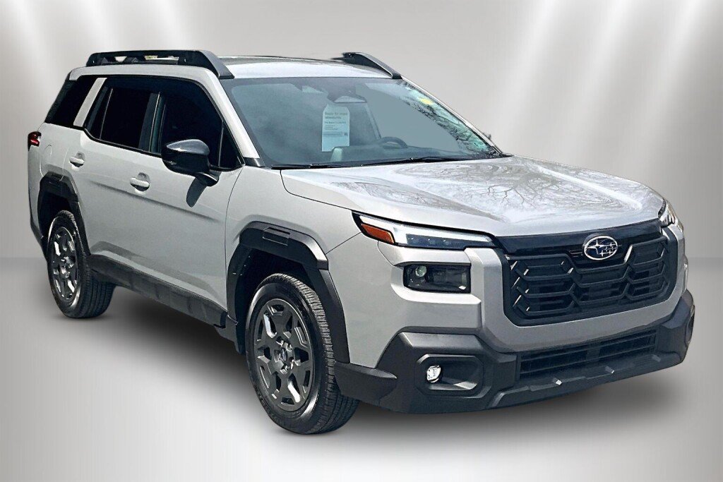 Certified 2026 Subaru Outback Premium AWD/4WD image 1