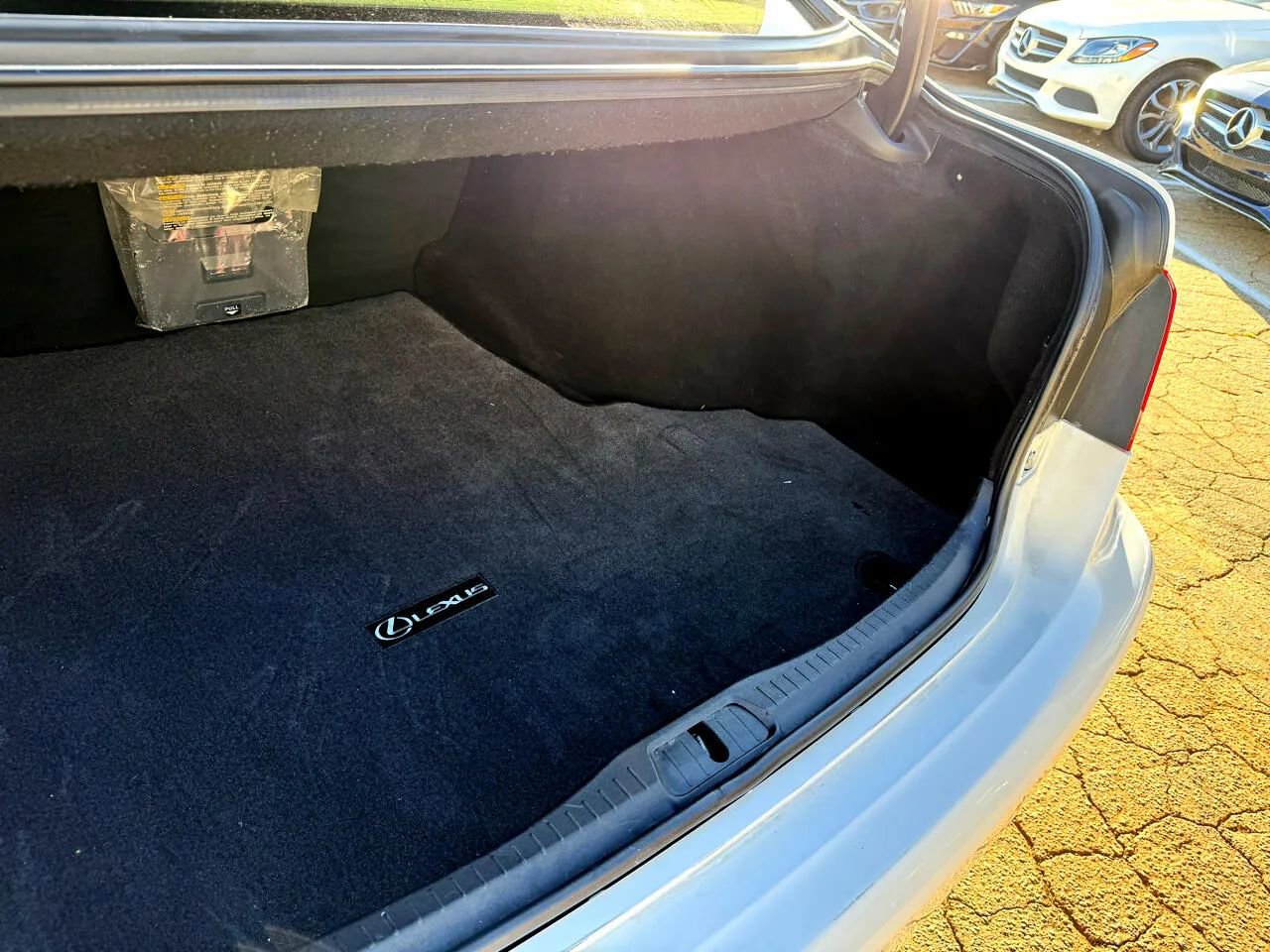 Used 2015 Lexus LS 460 w/ Comfort Package RWD image 36