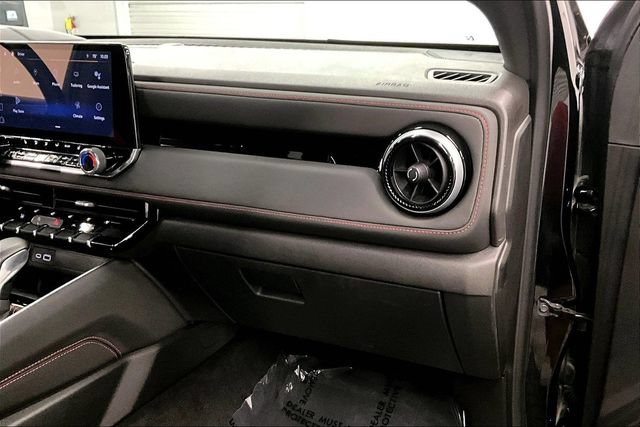 Used 2023 Chevrolet Colorado Z71 w/ Z71 Convenience Package 2 AWD/4WD image 18
