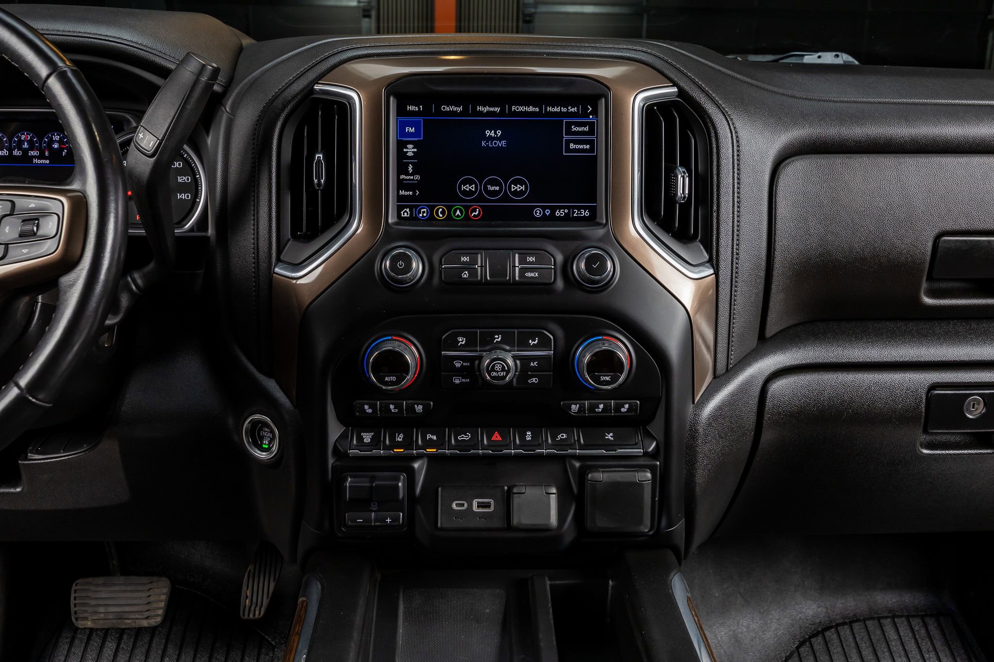 Used 2022 Chevrolet Silverado 3500 High Country w/ LPO, Hitch Package image 23