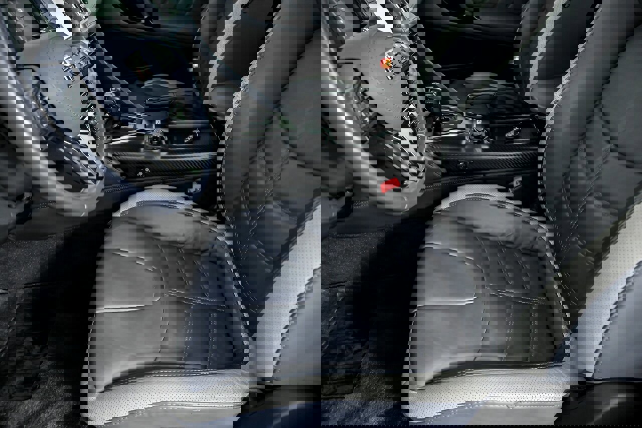 Used 2020 Nissan GT-R Premium image 22