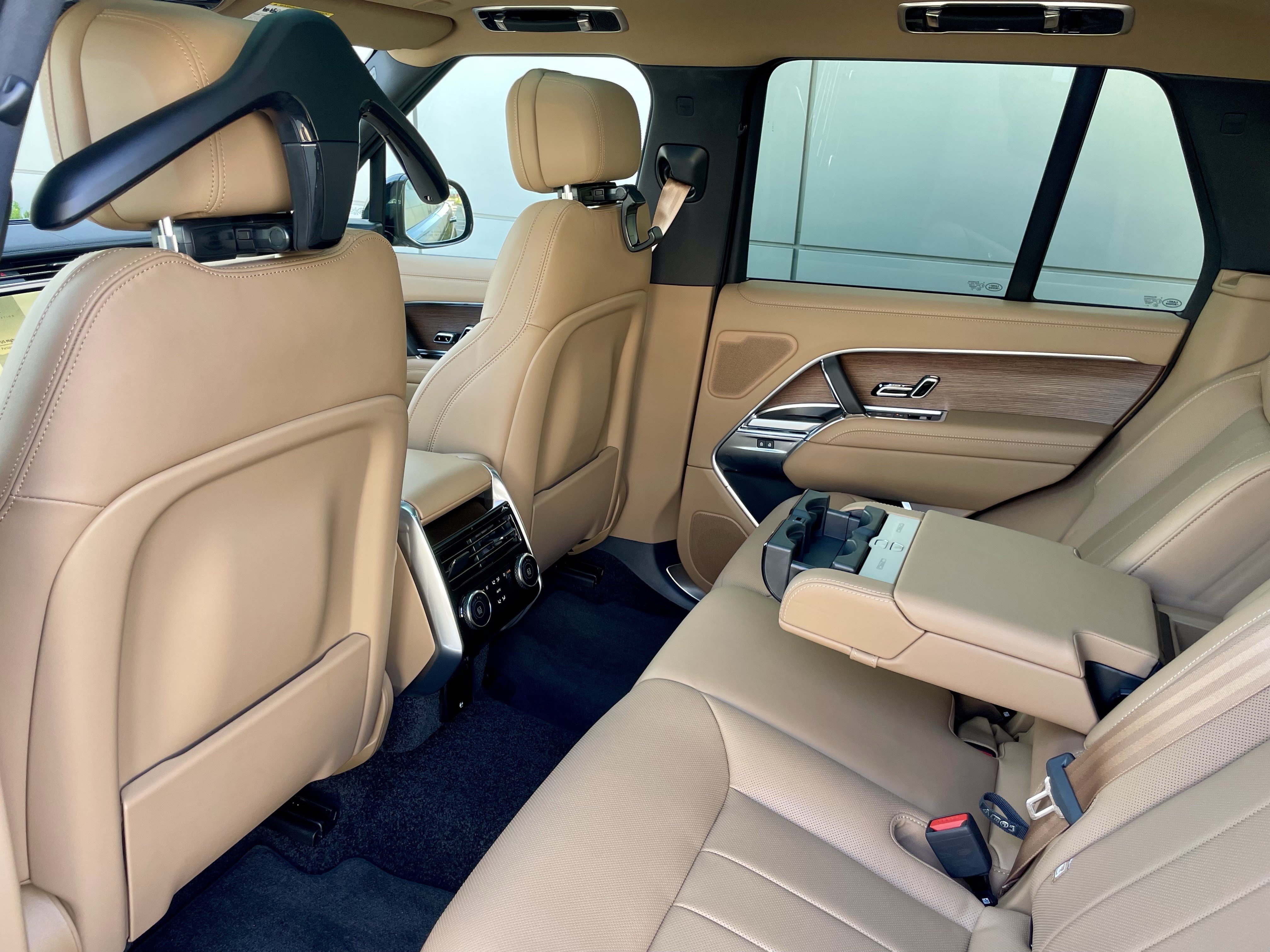 Used 2026 Land Rover Range Rover SE AWD/4WD image 30