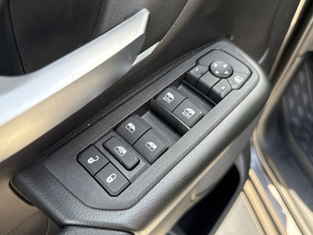 New 2026 RAM 1500 4x4 Crew Cab image 11