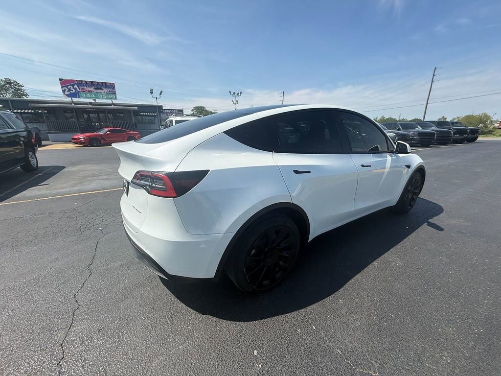 Used 2021 Tesla Model Y Long Range image 18