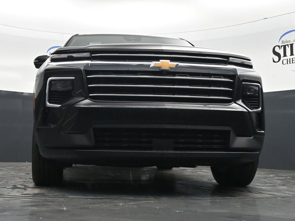 Used 2025 Chevrolet Traverse LT w/ Driver Confidence Package AWD/4WD image 18