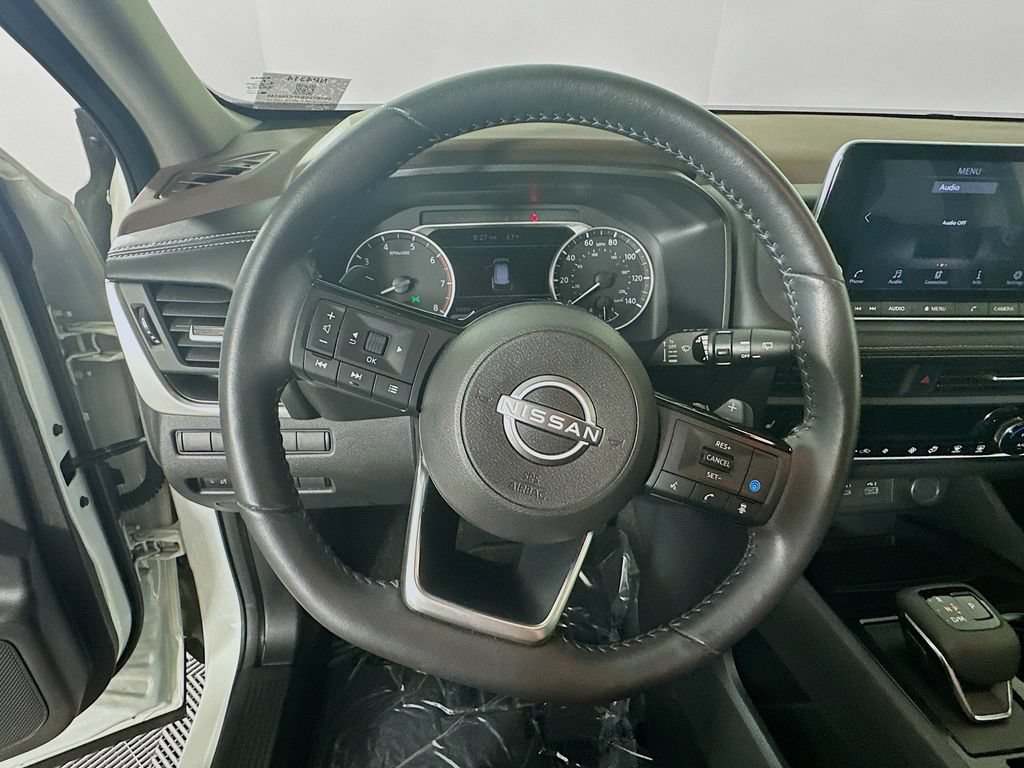 Certified 2023 Nissan Rogue SV w/ SV Premium B Package AWD/4WD image 17