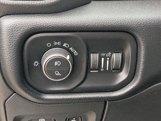 Used 2019 RAM 1500 Big Horn RWD image 12