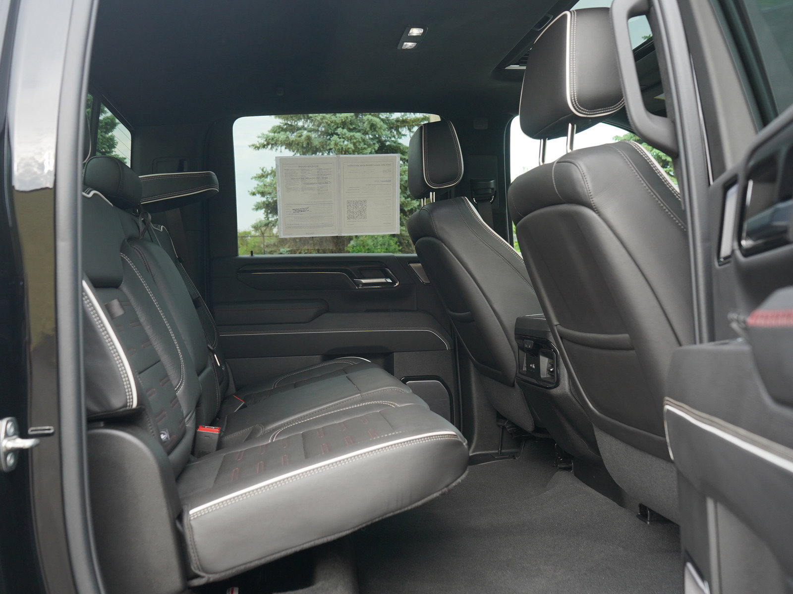 Used 2024 GMC Sierra 2500 AT4X w/ AT4X AEV Edition AWD/4WD image 12