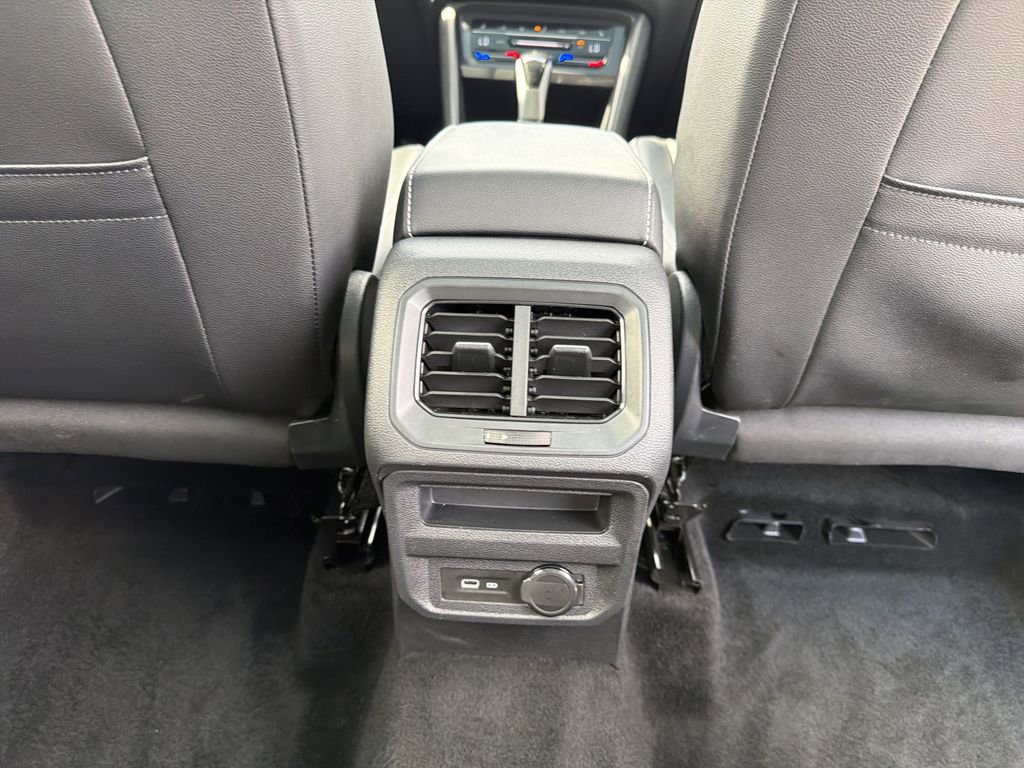 Used 2023 Volkswagen Tiguan SE R-Line FWD image 22