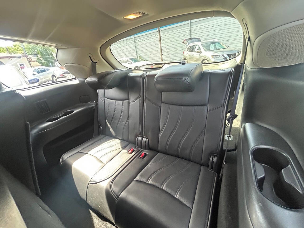 Used 2013 INFINITI JX35 AWD w/ Premium Pkg image 8