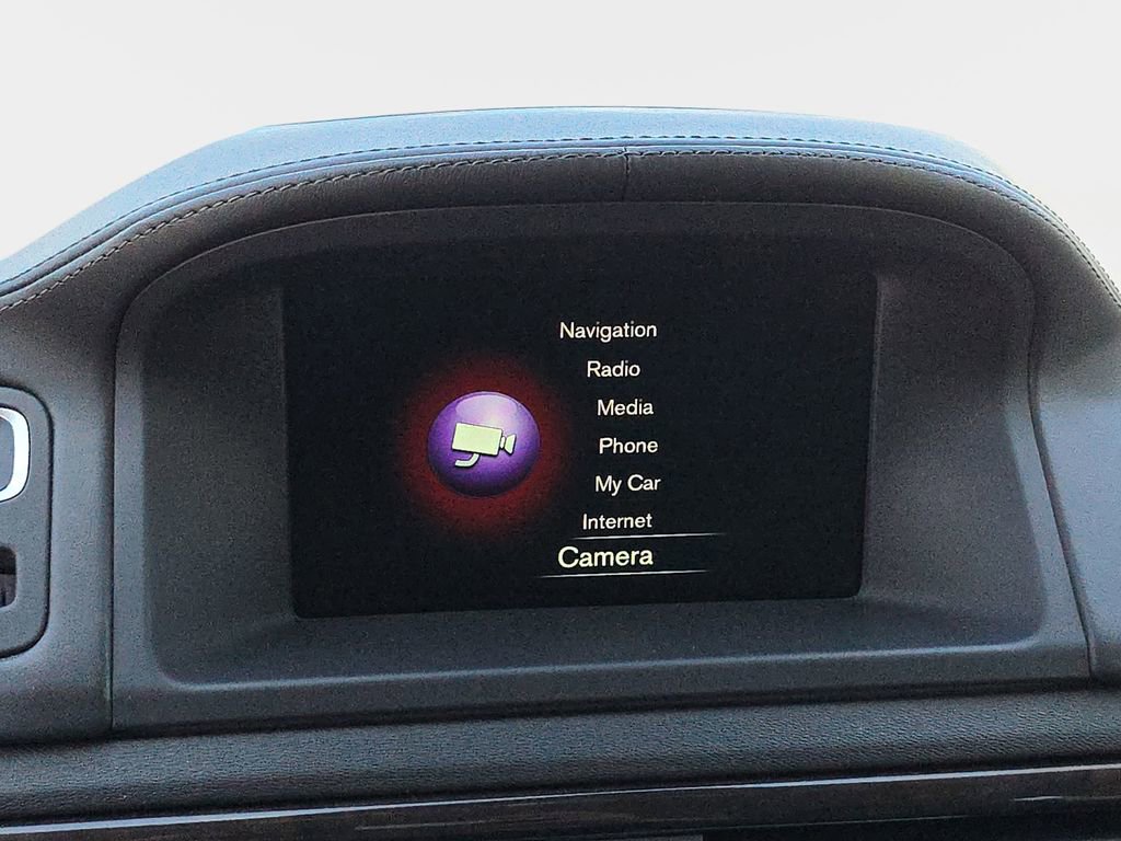 Used 2016 Volvo XC70 T5 Premier w/ Proximity Package image 27