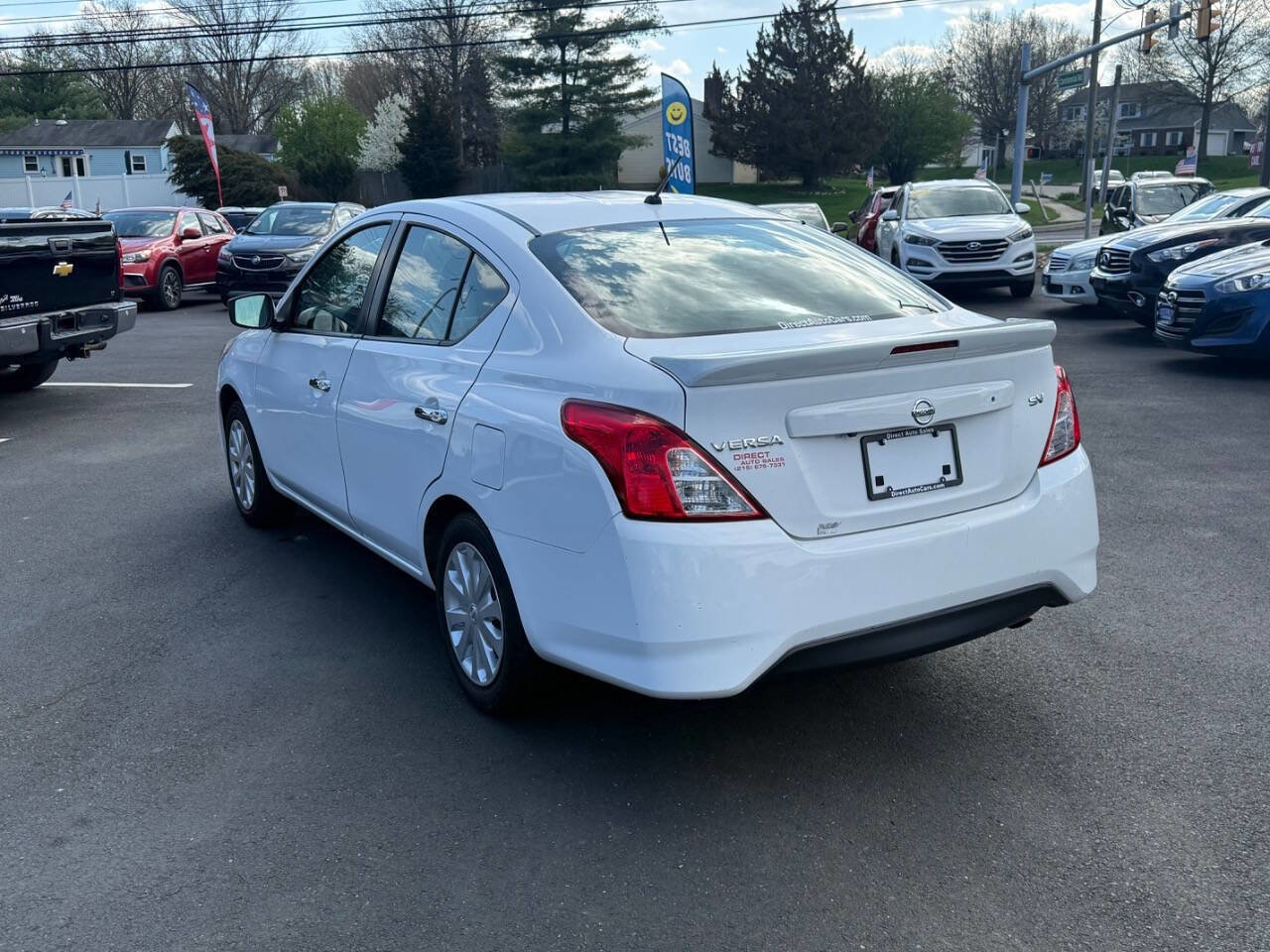 Used 2019 Nissan Versa SV image 8