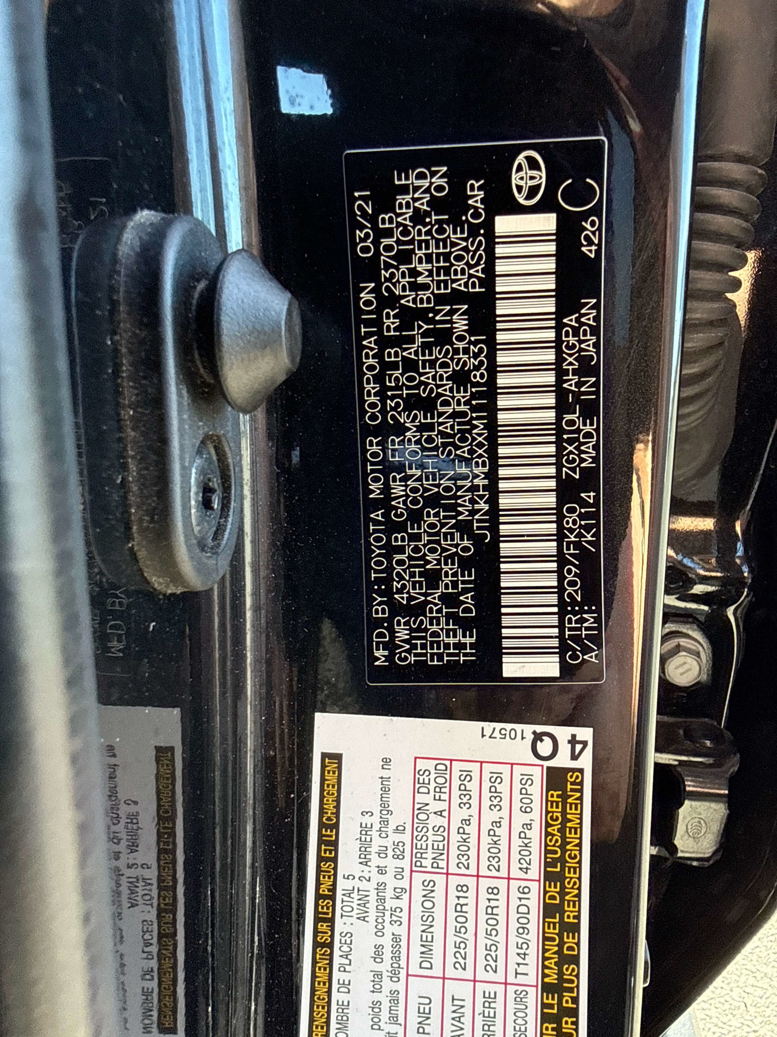 Used 2021 Toyota C-HR XLE FWD image 27