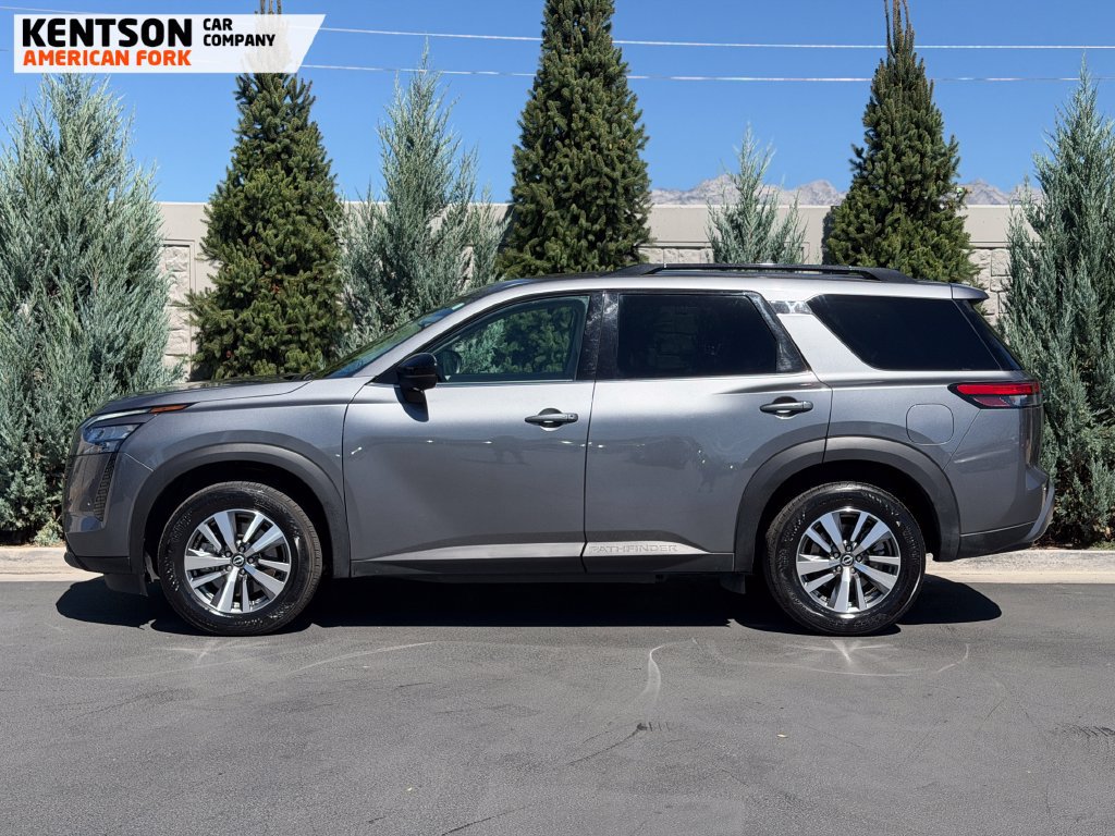 Used 2026 Nissan Pathfinder SL AWD/4WD image 4