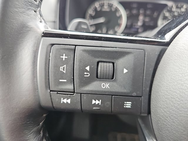 Used 2023 Nissan Pathfinder SL FWD image 32