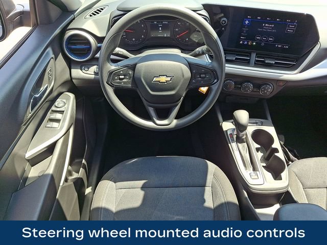 Used 2024 Chevrolet Trax LS FWD image 3