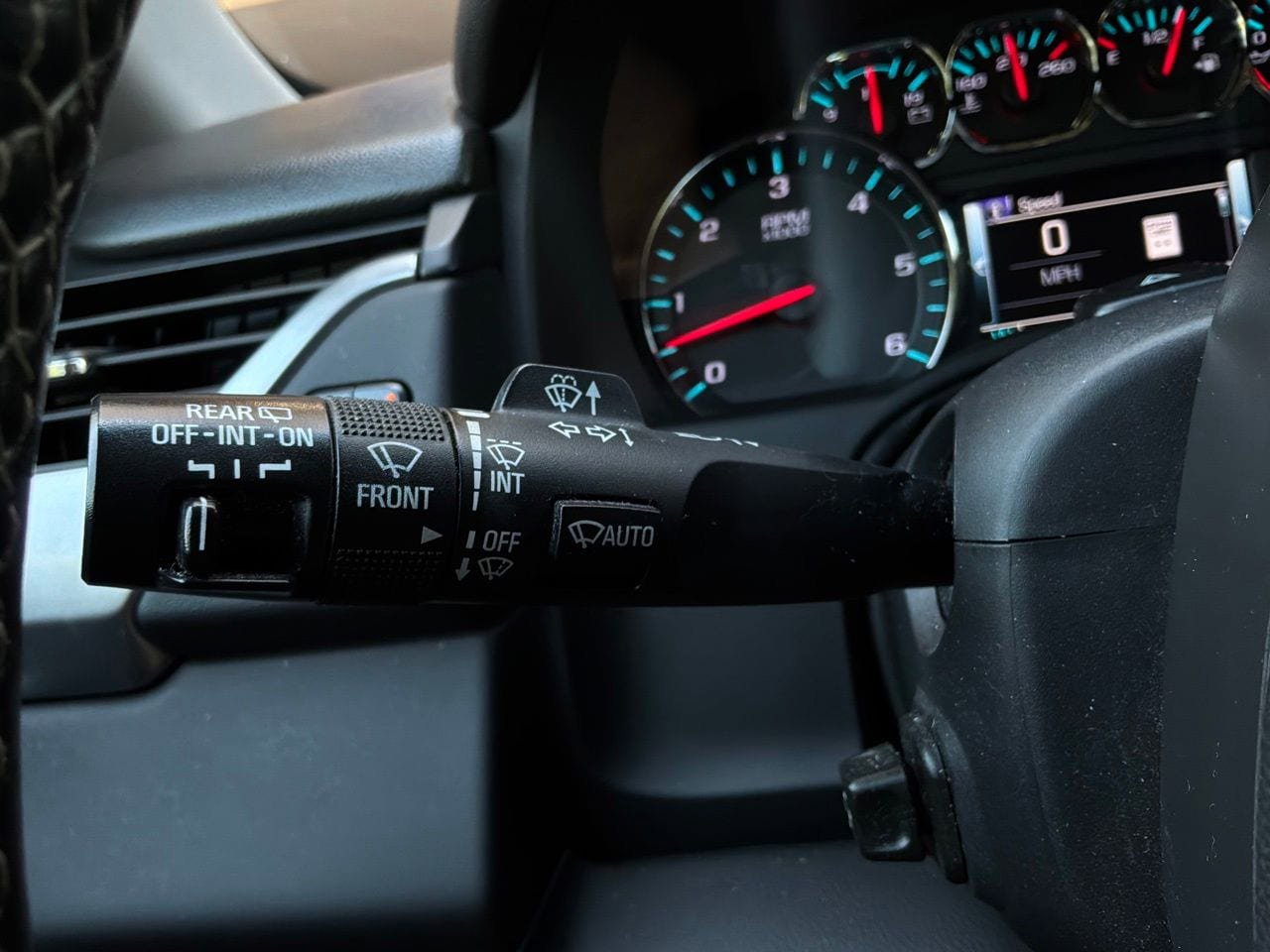 Used 2018 Chevrolet Tahoe LT RWD image 38