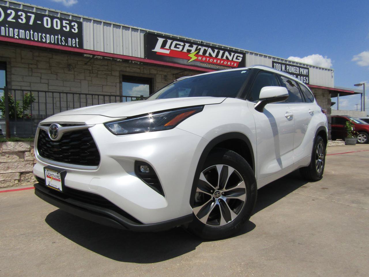 Used 2022 Toyota Highlander XLE