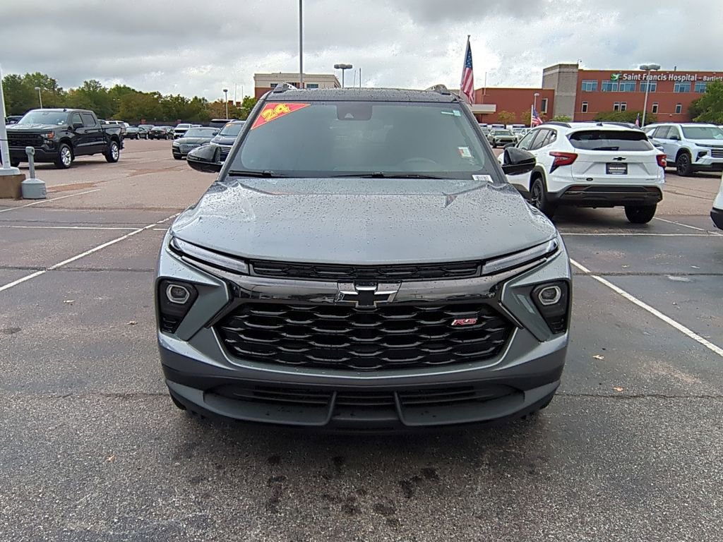 Used 2024 Chevrolet TrailBlazer RS image 3