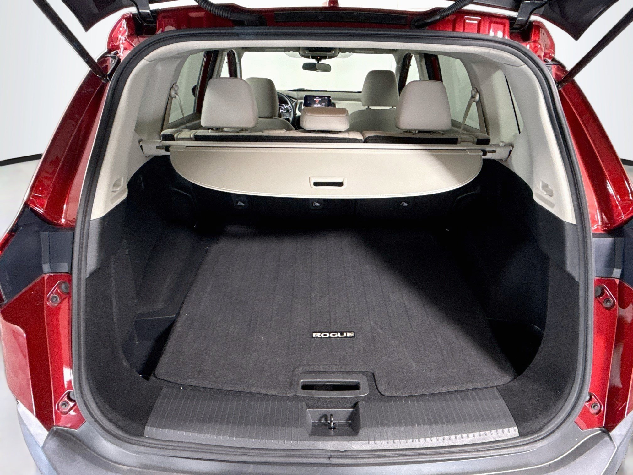 Used 2022 Nissan Rogue SV FWD image 35