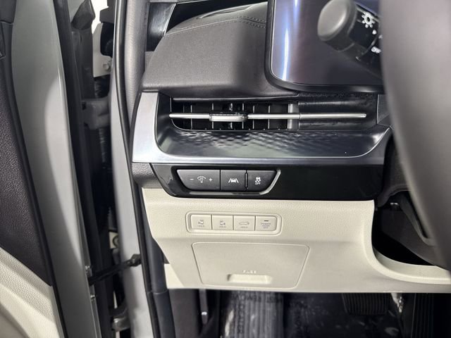 Used 2024 Kia Carnival SX Prestige FWD image 15