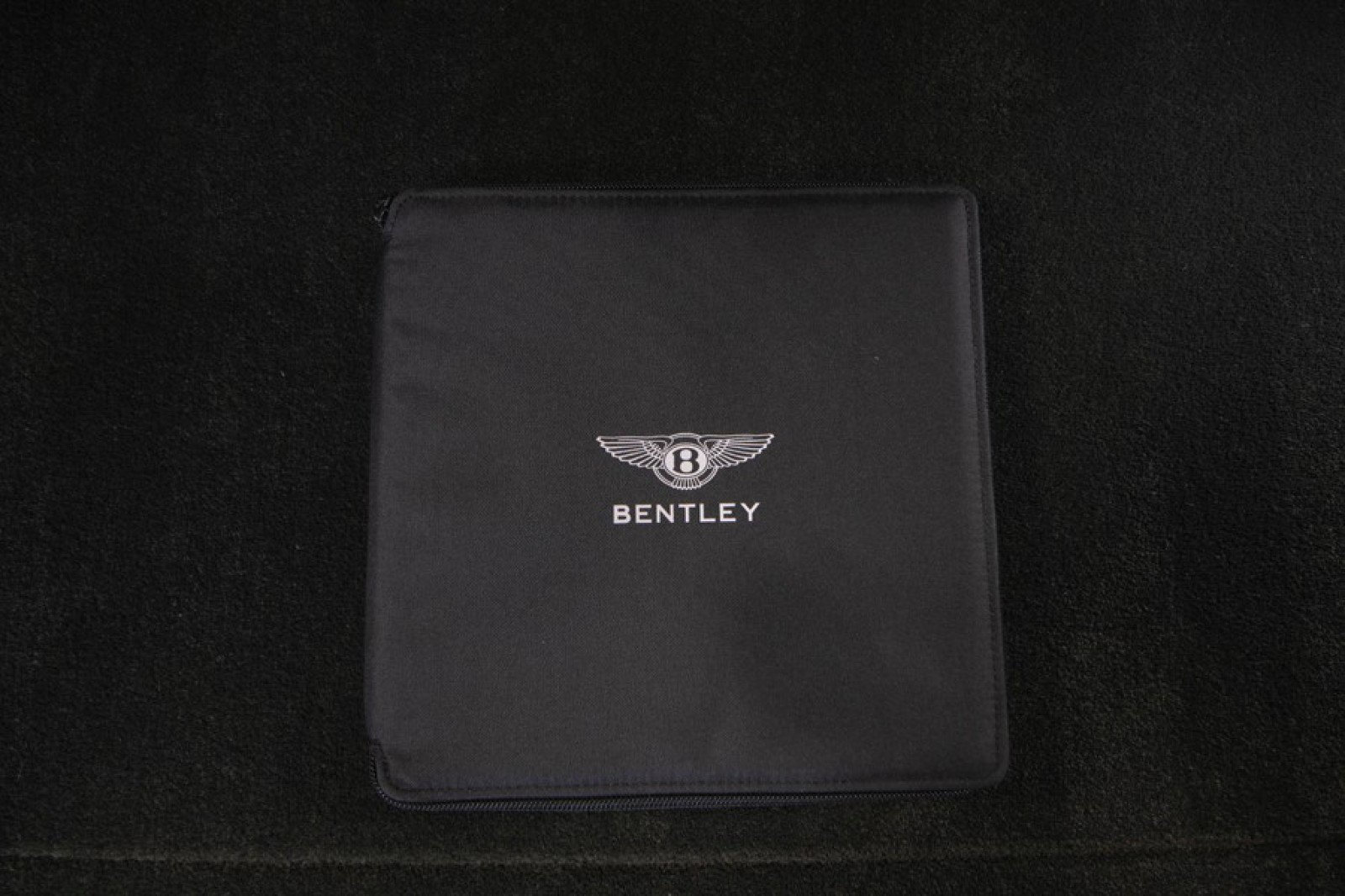 Used 2017 Bentley Bentayga image 74