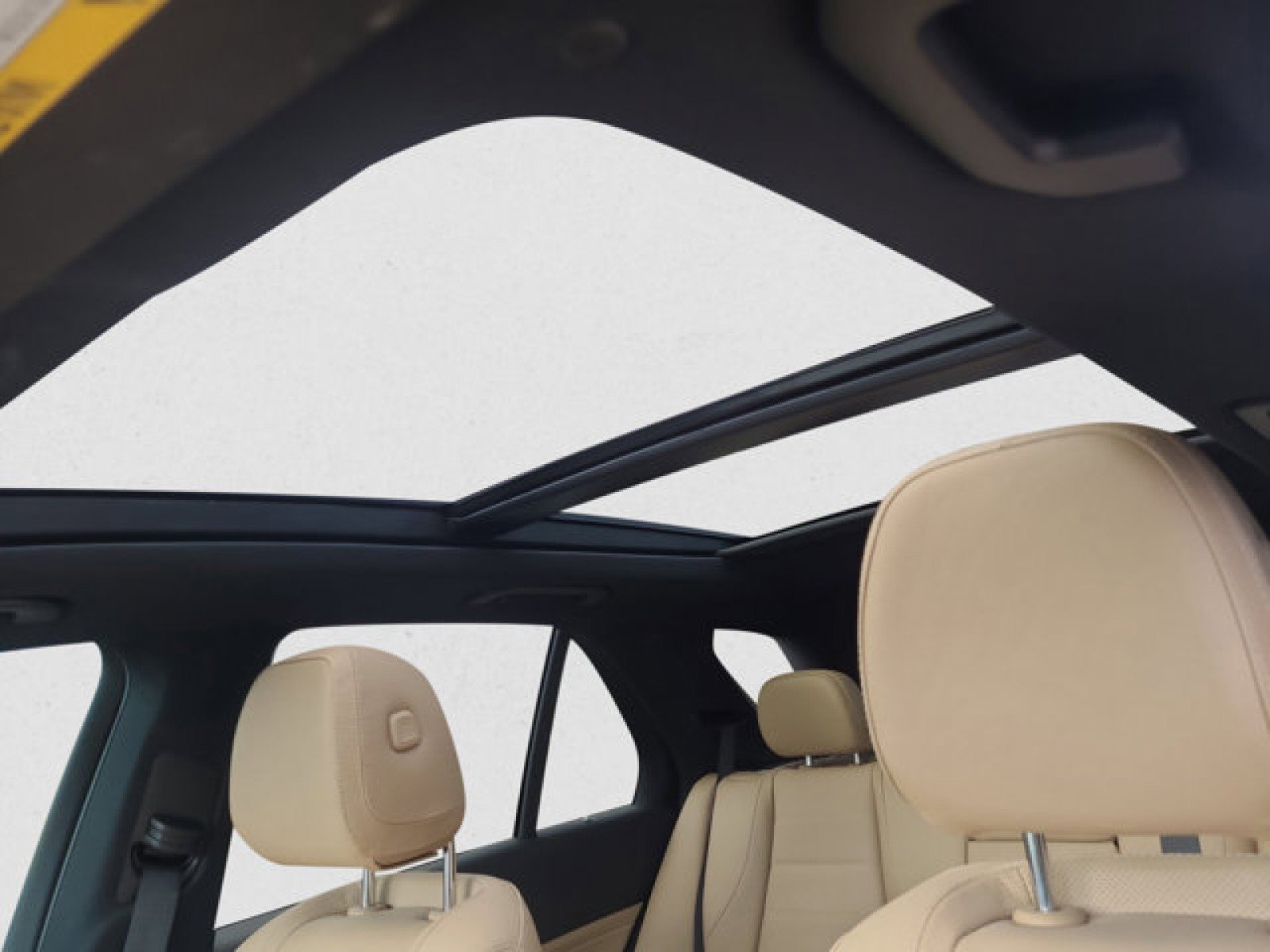 Used 2024 Mercedes-Benz GLE 350 4MATIC image 13