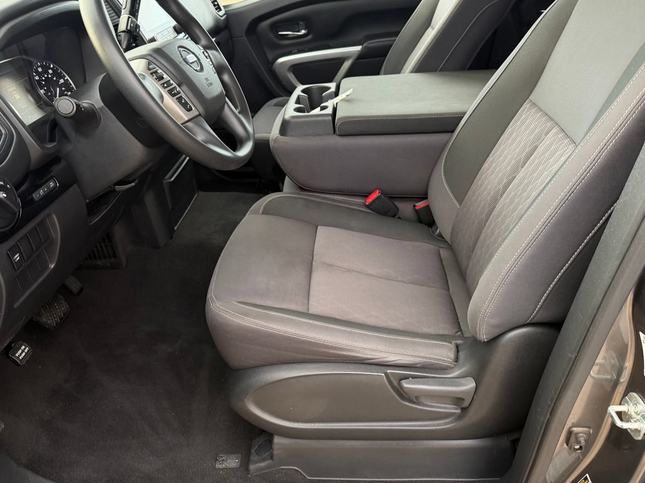 Certified 2022 Nissan Titan SV RWD image 29