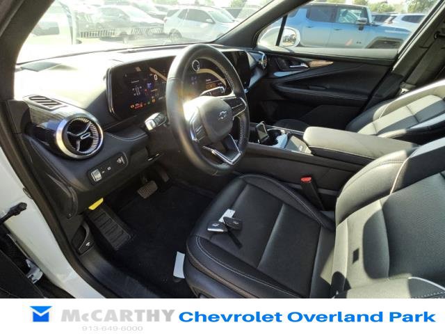 Used 2025 Chevrolet Blazer EV LT AWD/4WD image 9