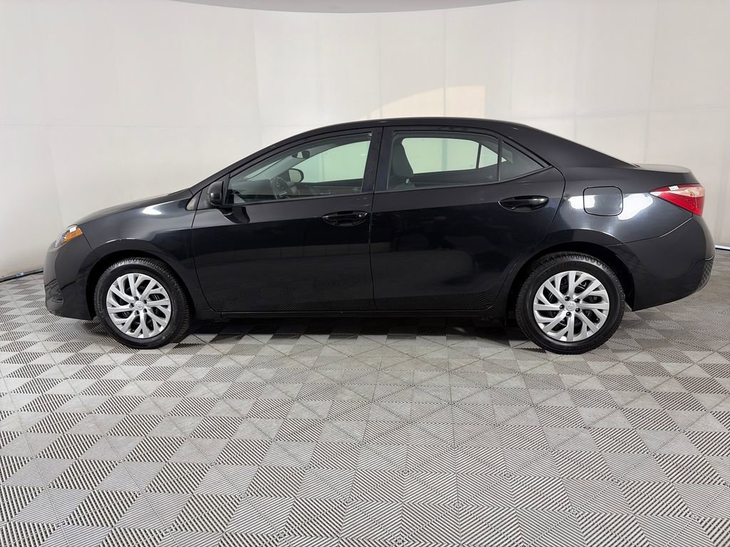 Used 2019 Toyota Corolla LE FWD image 4