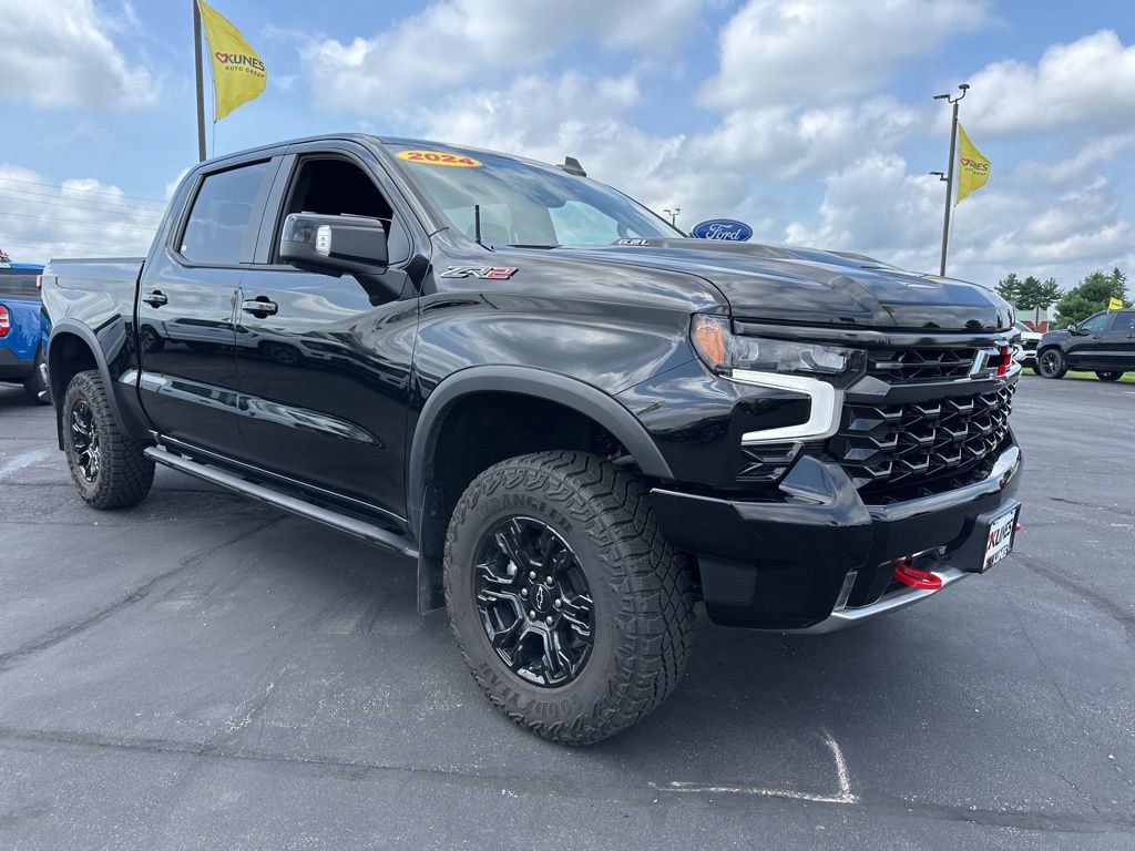 Used 2024 Chevrolet Silverado 1500 ZR2 w/ Technology Package image 2