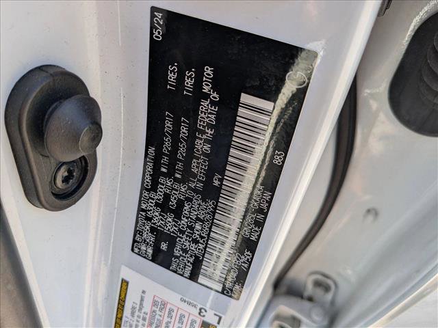 Used 2024 Toyota 4Runner SR5 AWD/4WD image 23