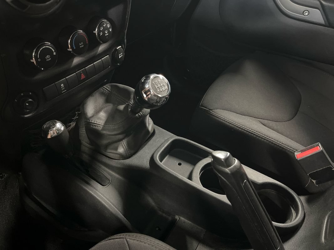 Used 2016 Jeep Wrangler Unlimited Sport AWD/4WD image 34