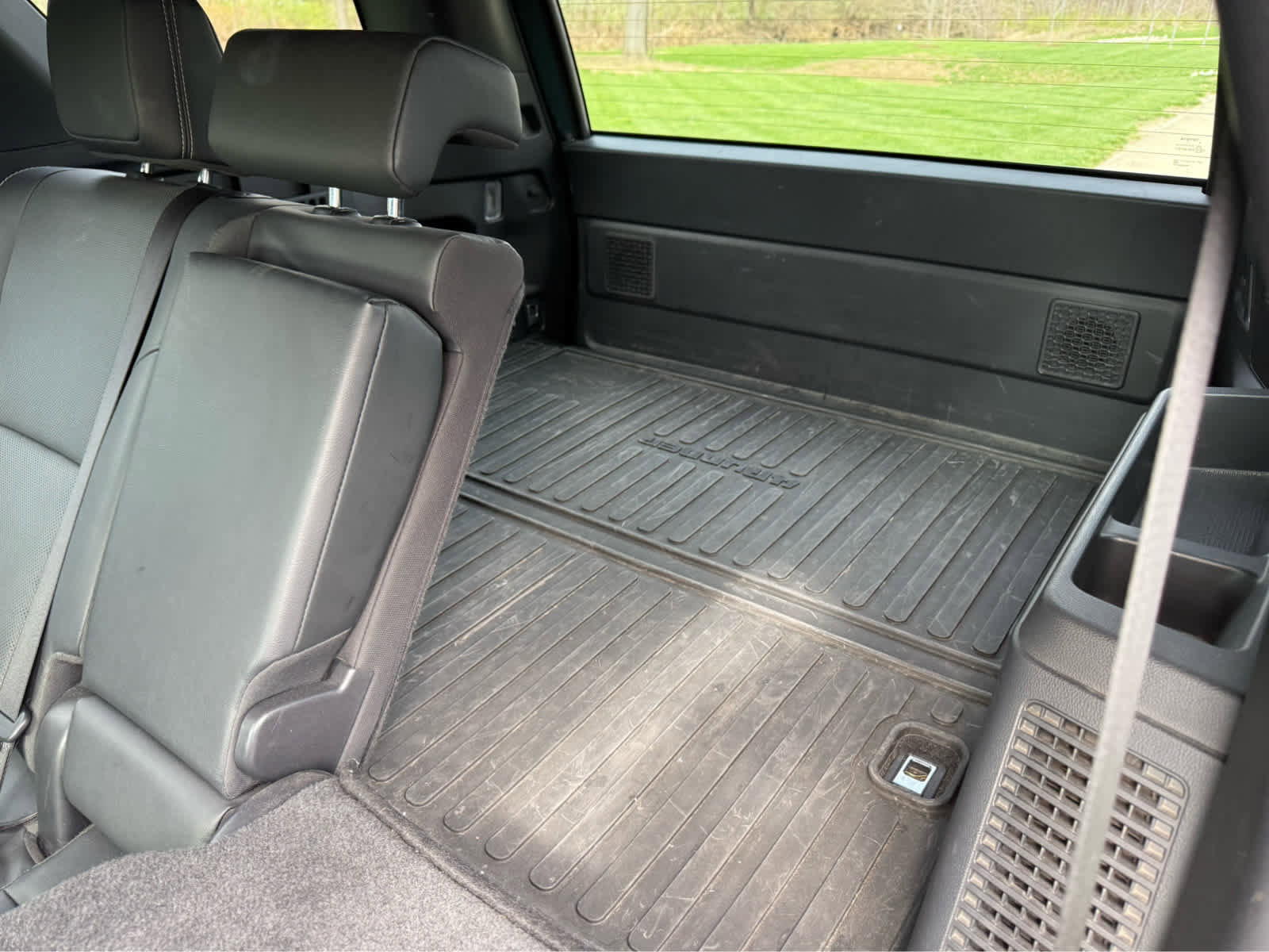 Used 2025 Toyota 4Runner TRD Off-Road Premium AWD/4WD image 12