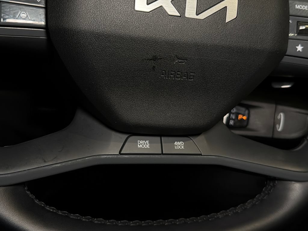 Certified 2024 Kia EV9 Wind AWD/4WD image 33