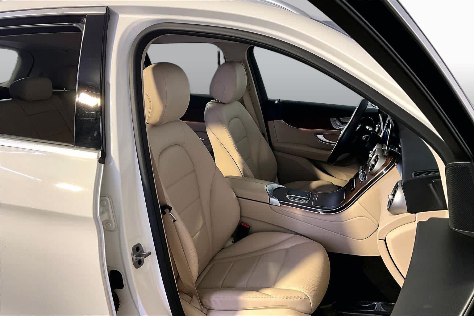 Used 2022 Mercedes-Benz GLC 300 4MATIC image 8