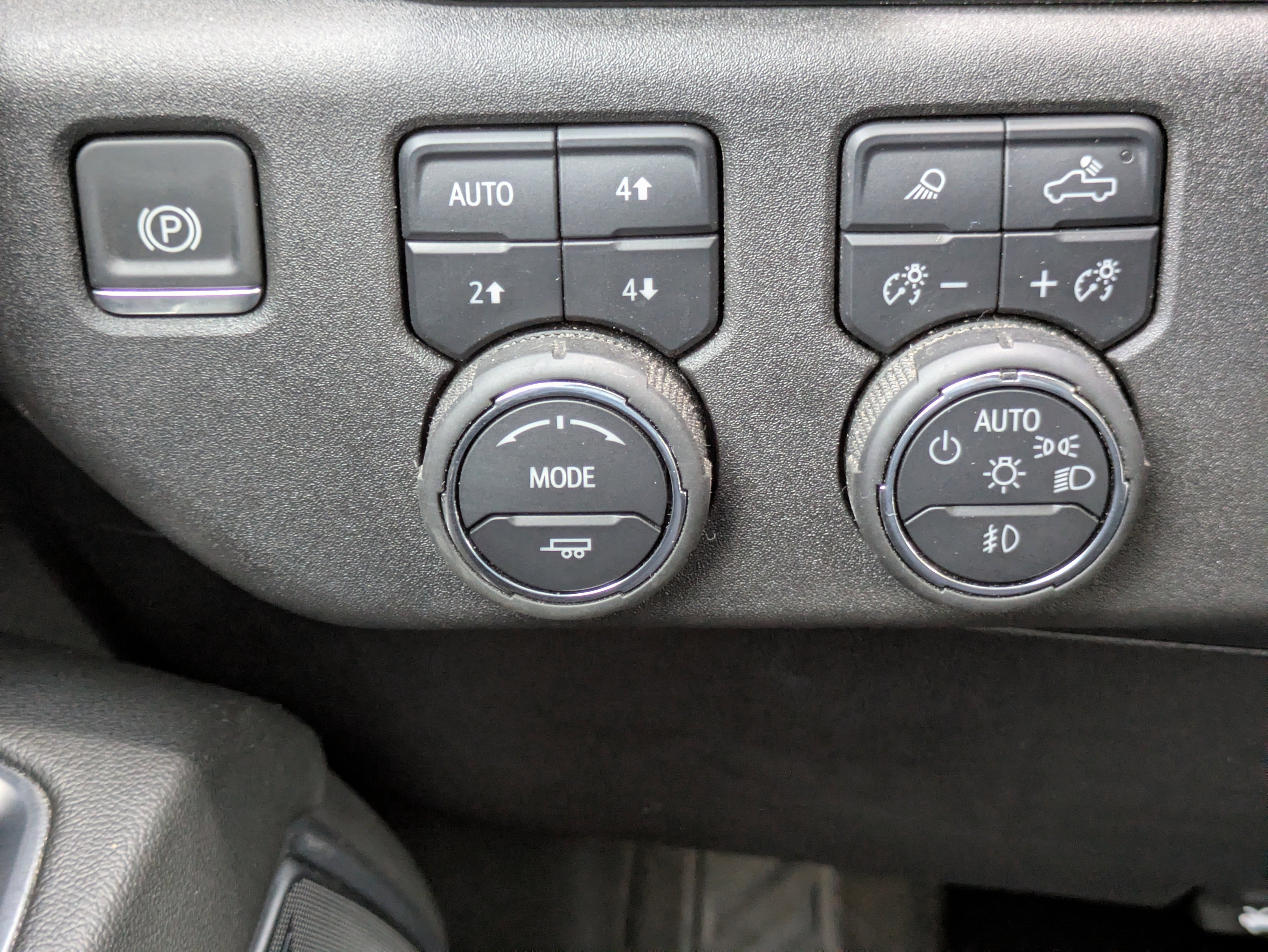 Used 2025 Chevrolet Silverado 3500 High Country w/ Technology Package image 13