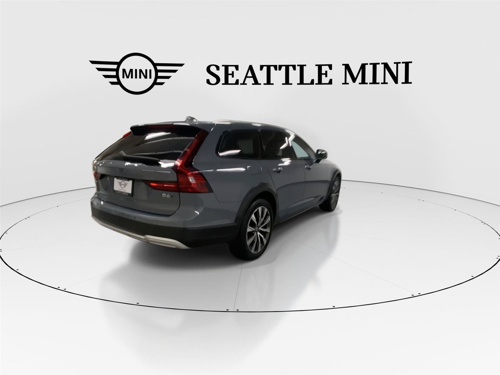 Used 2022 Volvo V90 B6 Cross Country w/ Advanced Package AWD/4WD image 11
