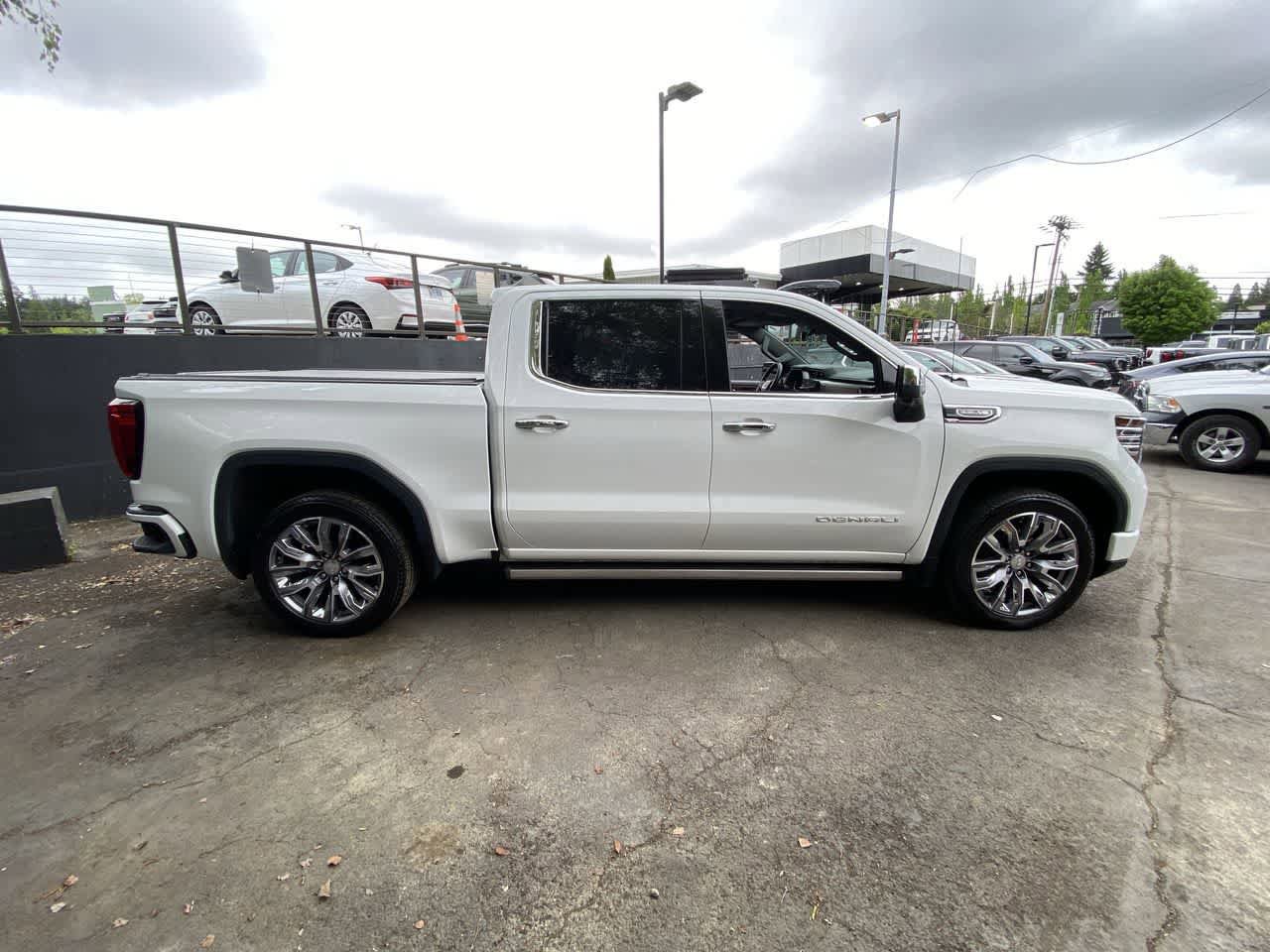 Used 2023 GMC Sierra 1500 Denali w/ Denali Reserve Package AWD/4WD image 7