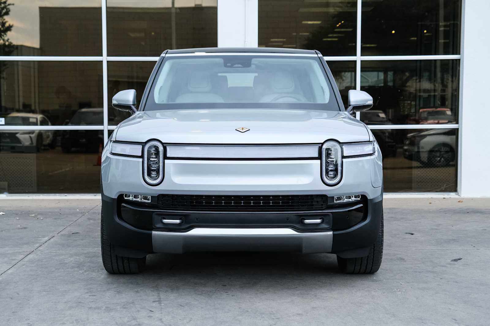 Used 2023 Rivian R1S Adventure Quad AWD/4WD image 2