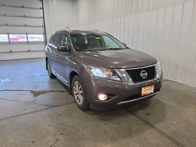 Used 2015 Nissan Pathfinder SL w/ SL Premium Package AWD/4WD image 2