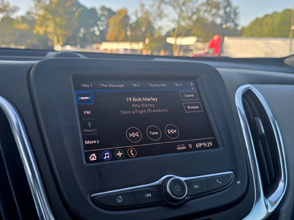 Used 2020 Chevrolet Equinox LT FWD image 30