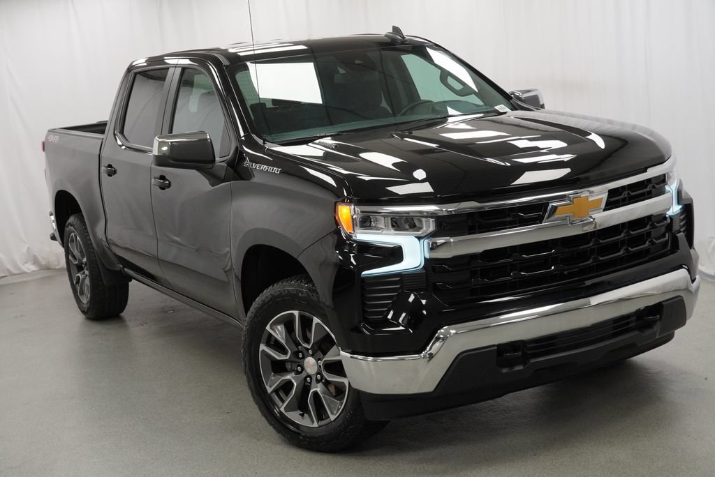 Used 2024 Chevrolet Silverado 1500 LT AWD/4WD image 35